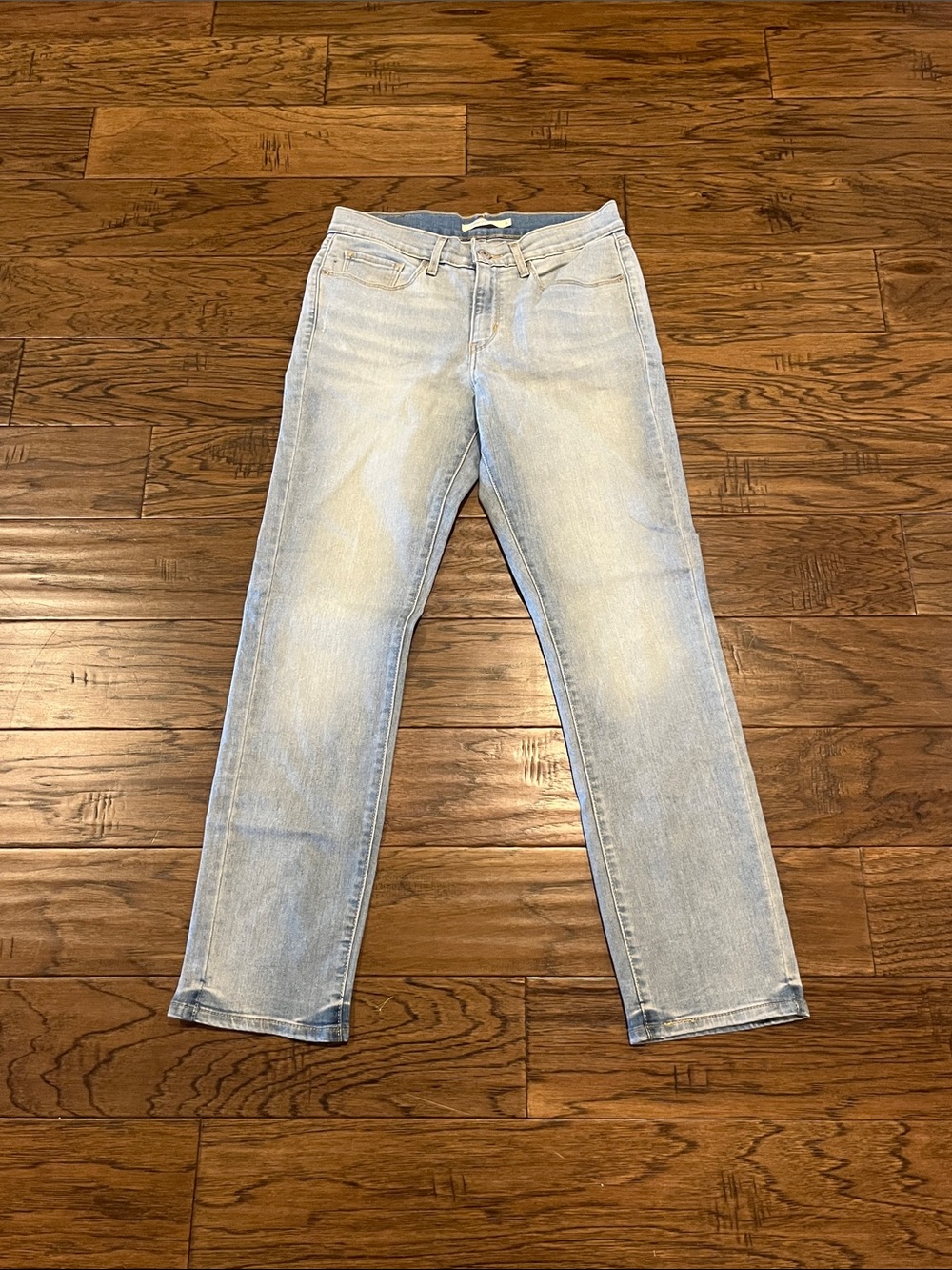 Levi’s Classic Straight High Rise Size 6